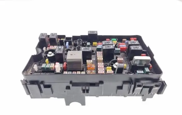 Chrysler Pacifica Fuse module 68332723AA 7266313800F 63565509
