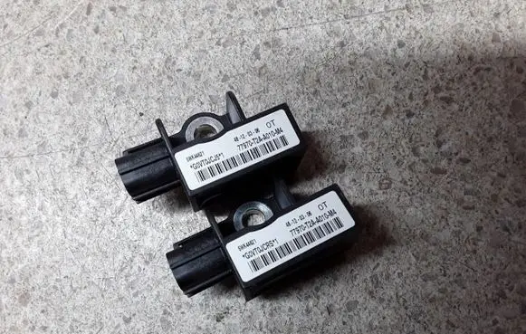 Honda CR-V Airbag deployment crash/impact sensor 5WK44621 77970T2AA010M4