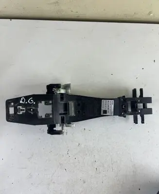 Land Rover Discovery 3 - LR3 Rear door exterior handle/bracket FPH500187A 3H0328115 060116A