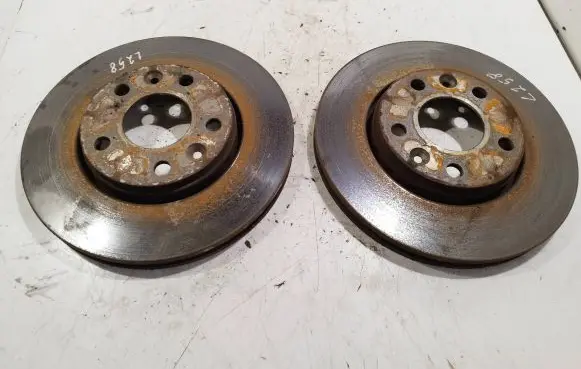 Renault Megane III Front brake disc