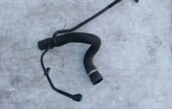 Land Rover Range Rover L322 Engine coolant pipe/hose BH428260AD