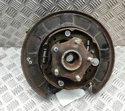 Suzuki Grand Vitara II Rear wheel hub 4611079K00 4340257L51