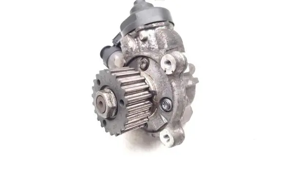 Audi A3 S3 8V Fuel injection high pressure pump 04L130755D 0445010537
