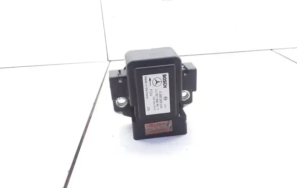 Mercedes-Benz E W210 ESP acceleration yaw rate sensor 0265005230 0015404517