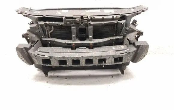 Volkswagen PASSAT CC Radiator support slam panel 