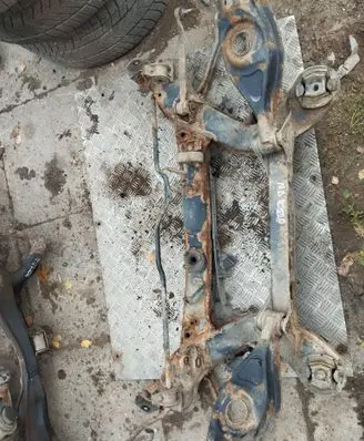 Mercedes-Benz C W203 Rear axle beam 
