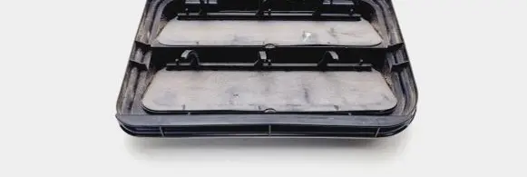Nissan Primastar Quarter panel pressure vent 7700838358