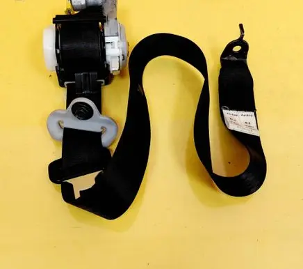 Mazda 5 Front seatbelt T89335T