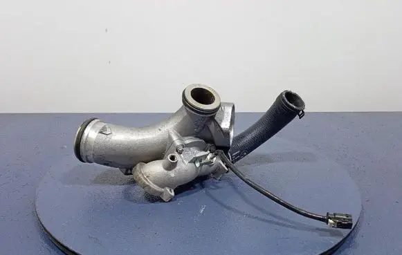 BMW X5 E53 Air intake hose/pipe 8575486