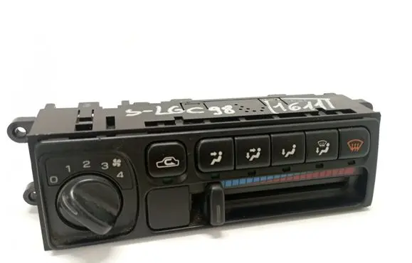 Subaru Legacy Climate control unit 7428