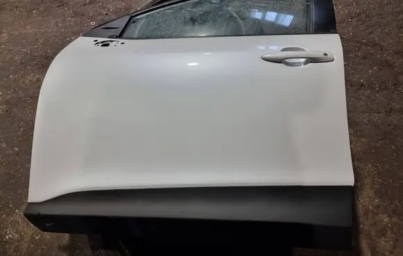 Toyota Yaris Cross Front door 