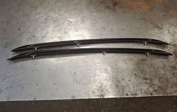 BMW X1 E84 Roof bar rail 2990862