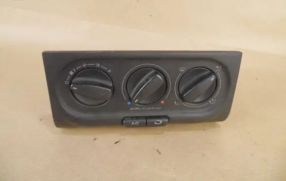Volkswagen PASSAT B4 Climate control unit 3A0819045C 3A0820045A