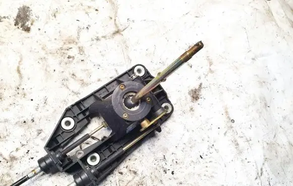Mitsubishi Carisma Gear shifter/selector up8028500061