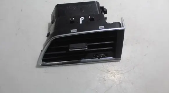 Peugeot 508 Dashboard side air vent grill/cover trim
