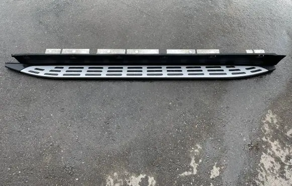 Mercedes-Benz GLA H247 Sill