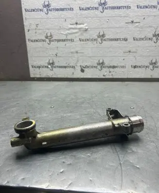 Engine coolant pipe/hose