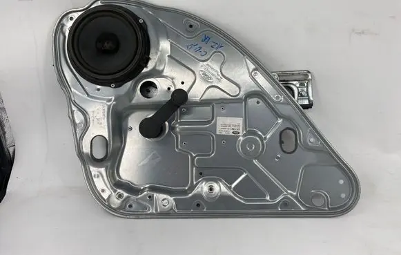 Ford Focus C-MAX Rear door manual window regulator 3M51R045H23