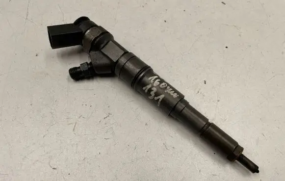 BMW 5 E60 E61 Fuel injector 0445110131