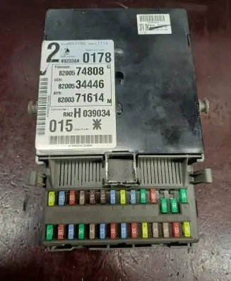 Renault Laguna II Fuse module 8200534446 8200574808 8200371614