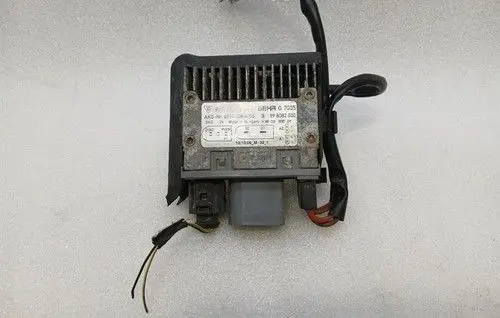 Porsche Cayman 987 Fan control module 99761843601