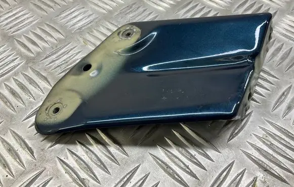 Skoda Yeti (5L) Fender mounting bracket 5L0821142