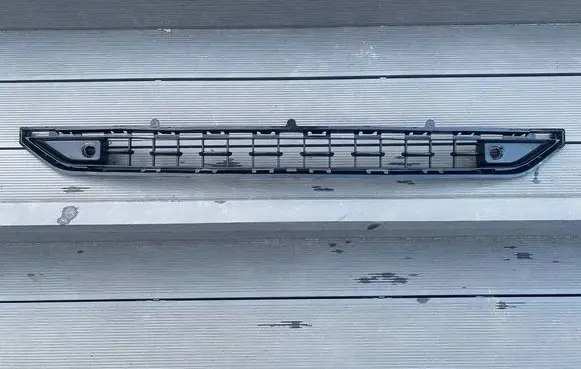 Maserati Levante Front bumper lower grill 670040749