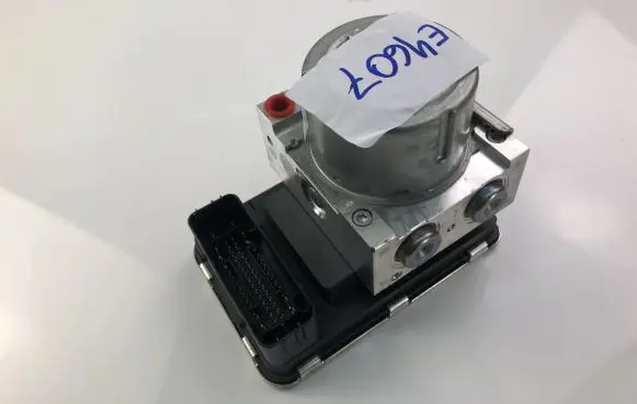 Volvo S90, V90 ABS Pump P31680101