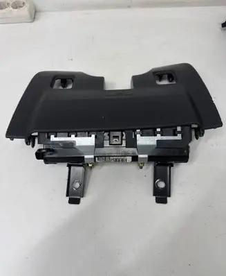 Toyota Avensis T250 Knee airbag 7399705010