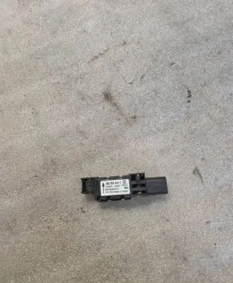 Volkswagen Phaeton Airbag deployment crash/impact sensor 4B0959643E 0232H24941FG