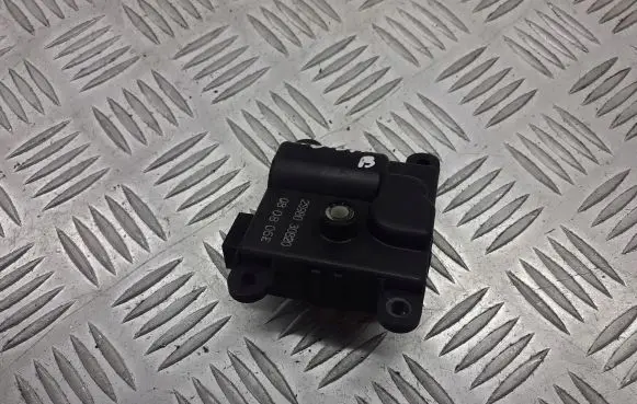 Opel Agila B Air flap motor/actuator 2S980-30820