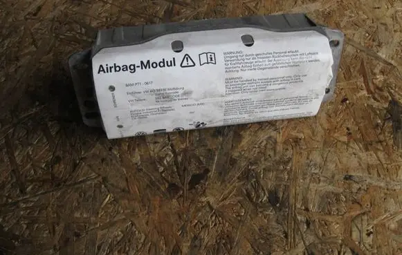 Volkswagen Jetta V Passenger airbag 1K0880204K