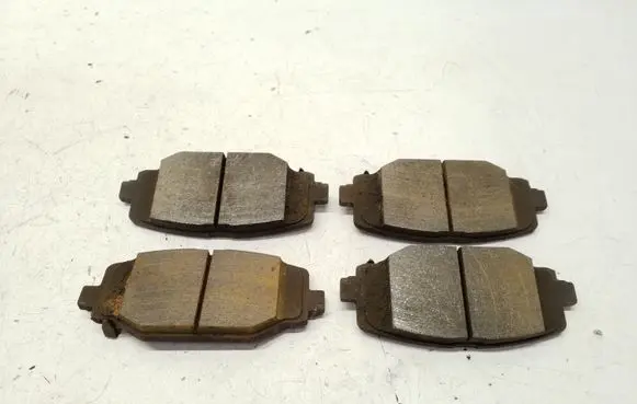Chrysler Town u0026 Country V Brake pads (rear) 
