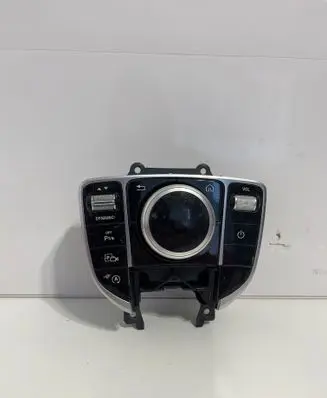 Mercedes-Benz C W205 Head unit multimedia control A2059004028 A2139016302 A2139025106