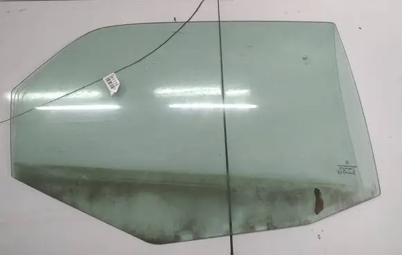 Chrysler 300 - 300C Rear door window glass AS2