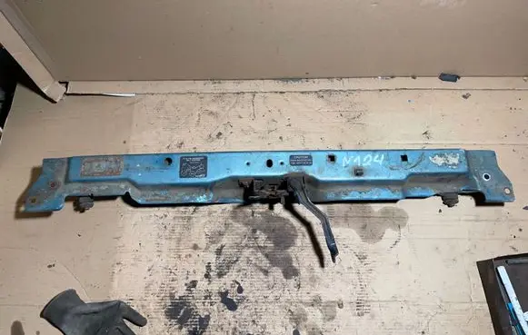 Chrysler Voyager Top upper radiator support slam panel