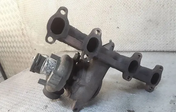 Volkswagen Golf Plus Turbo 0382530146 8V39A0022