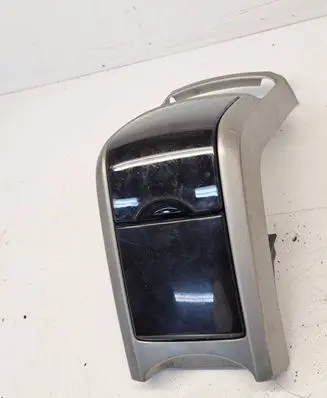Cup holder front
