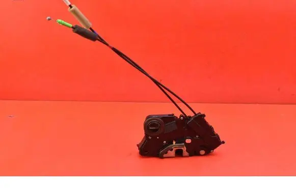 Toyota Prius (XW30) Front door lock 
