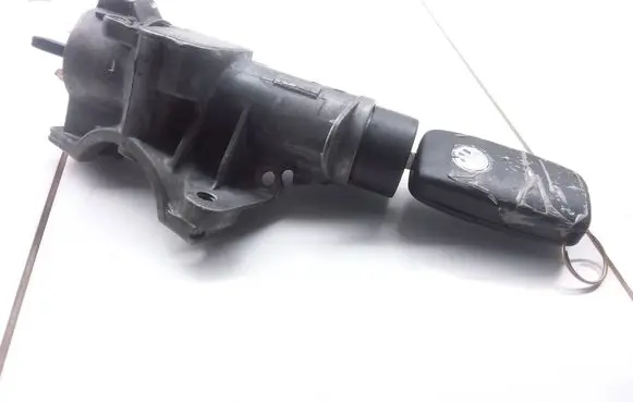 Volkswagen New Beetle Ignition lock 4B0905851C 1002990788