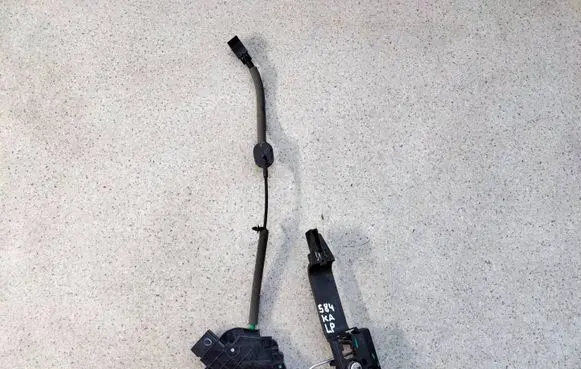Ford Ka Front door lock A86AF21813BK00 A86AF21813BK