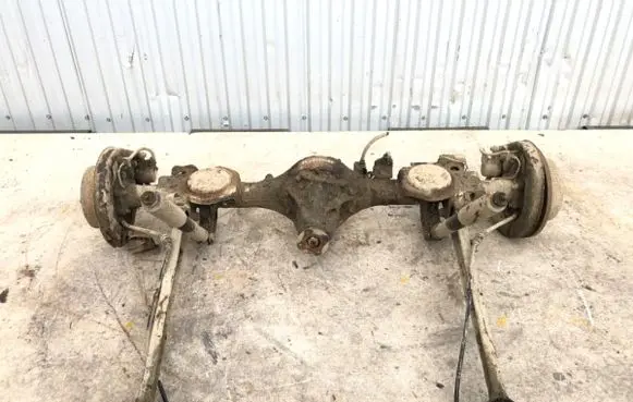 Mitsubishi Pajero Rear differential
