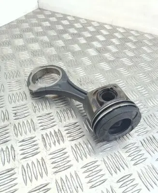 Mercedes-Benz C W204 Piston with connecting rod 6423010 A64238