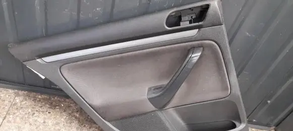 Volkswagen Golf V Rear door card panel trim