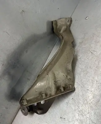 Audi A6 S6 C7 4G Fender mounting bracket 4g0821135A