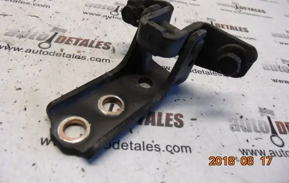 Mitsubishi Grandis Front door lower hinge 