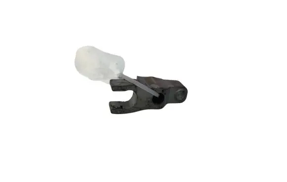 Opel Insignia A Fuel Injector clamp holder
