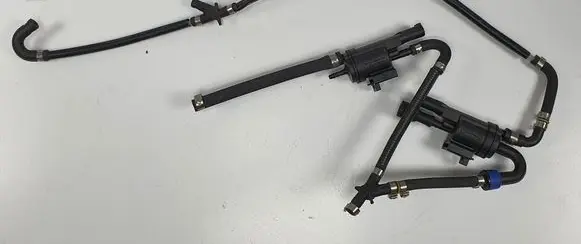 Mercedes-Benz A W176 Valve vacuum 0025407097
