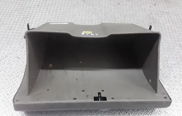 Hyundai Santa Fe Glove box lid/cover 