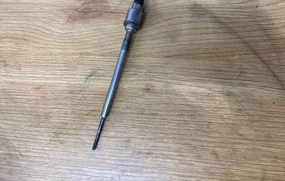 Opel Insignia A Glow plug 55579436